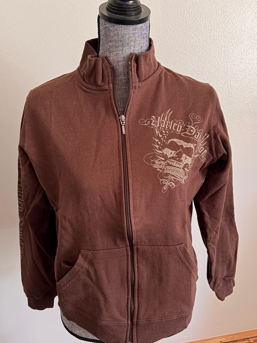 Harley-Davidson Brown Full-Zip Hoodie with Beige Skull Graphic